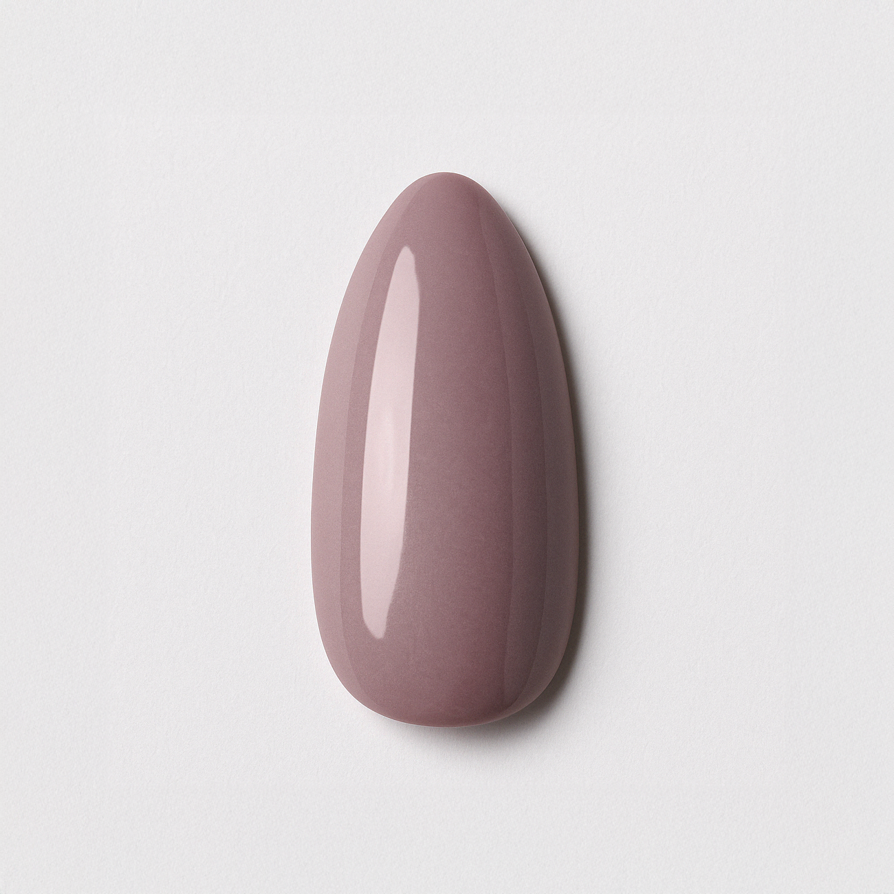 Dämpad mauve – Lila nyans med inslag av taupe / polygel – Högpigmenterat UV/LED-material för salonger – Nagelfärgvisning (nail swatch)
