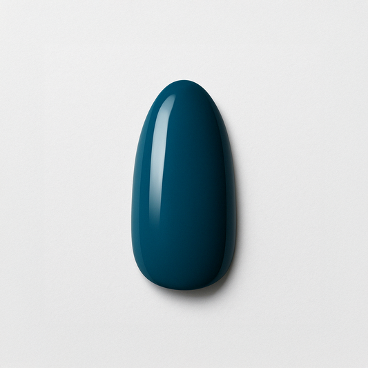 Petrolblå – Djup, mörk petrolblå nyans med blank finish / polygel – Högpigmenterat UV/LED-material för salonger – Nagelfärgvisning (nail swatch)