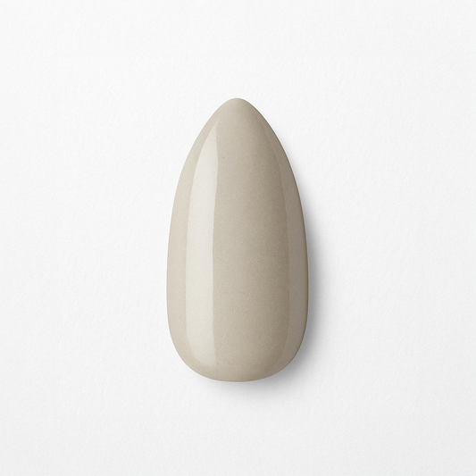 Elegant taupe – Mjuk beigebrun nyans med balans mellan värme och svalhet / polygel – Högpigmenterat UV/LED-material för salonger – Nagelfärgvisning (nail swatch)