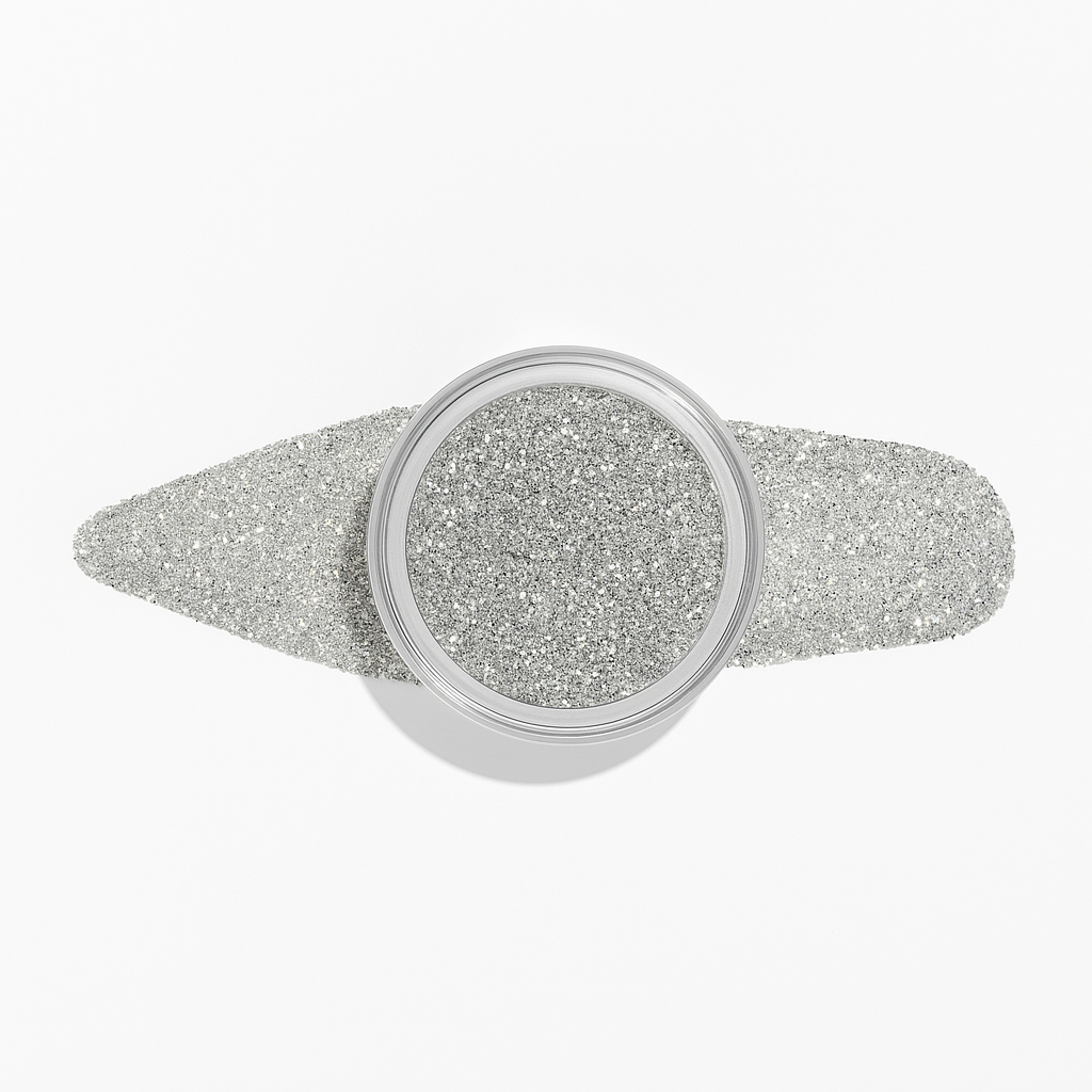 Silver – Fint, glittrande silverpulver som tillför en stjärnliknande glans / dipping-pulver-powder-akryl-pulver – Perfekt för festliga nageldesigner – Högpigmenterat material för salonger – Nagelfärgvisning (nail swatch)
