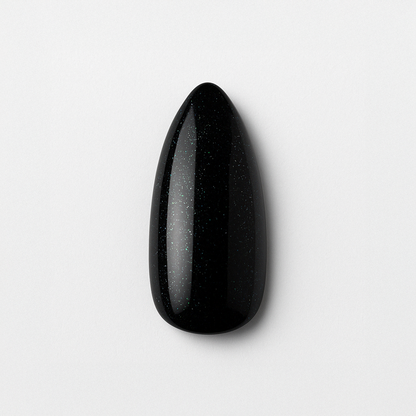 Djupsvart – Intensivt svart med högblank, glaslik finish / polygel – Högpigmenterat UV/LED-material för salonger – Nagelfärgvisning (nail swatch)