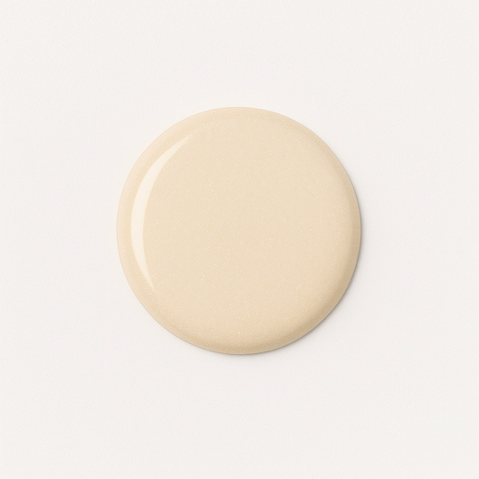 Latte – Ljus beige gellack / gel polish – Högpigmenterat UV/LED-färg för salonger – Färgdroppe