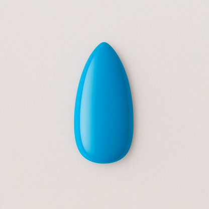 Himmelsblå – Livlig himmelsblå nyans med glansig finish / polygel – Högpigmenterat UV/LED-material för salonger – Nagelfärgvisning (nail swatch)