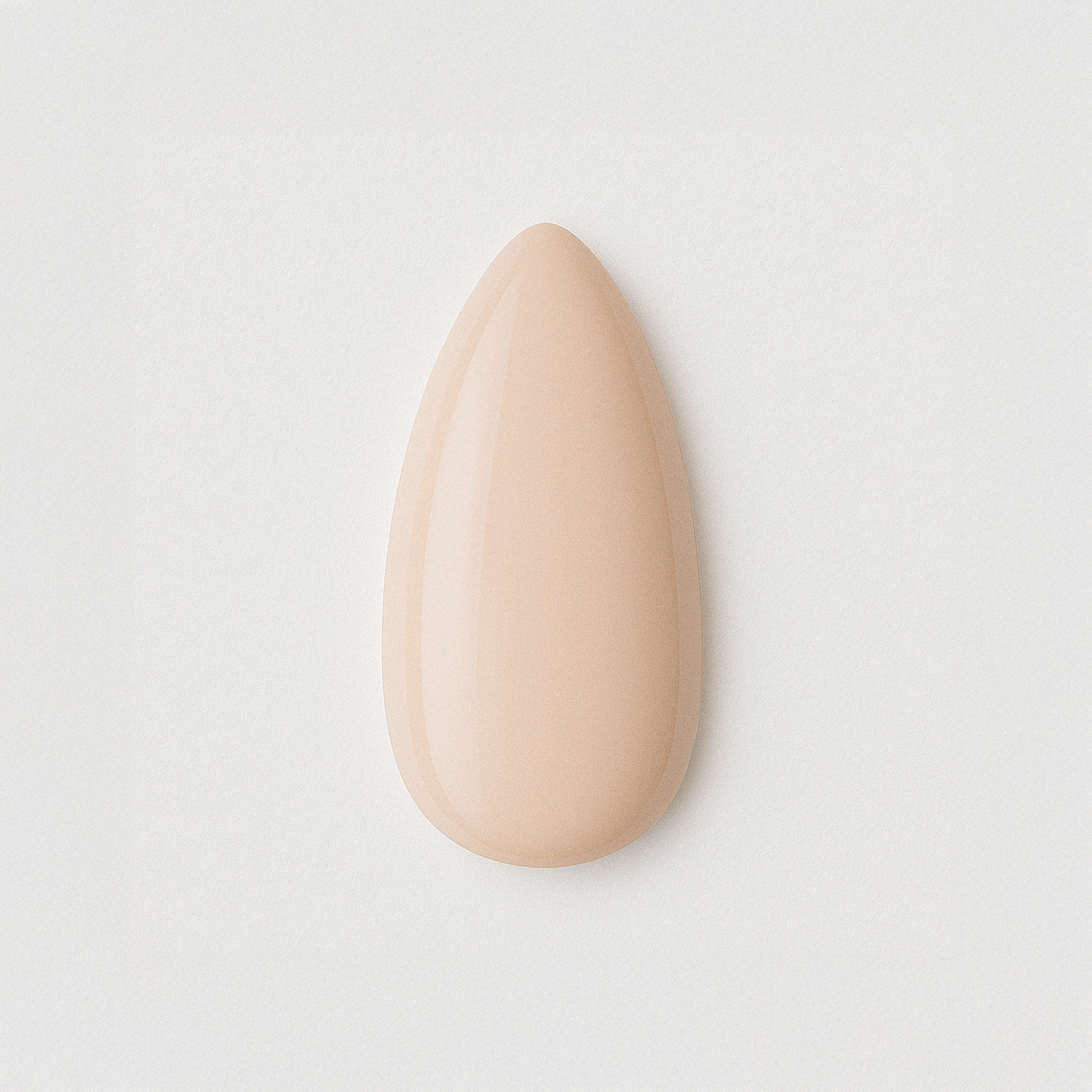 Beige-aprikos – Ljus beige-aprikosnyans med mjuk, varm underton / polygel – Högpigmenterat UV/LED-material för salonger – Nagelfärgvisning (nail swatch)