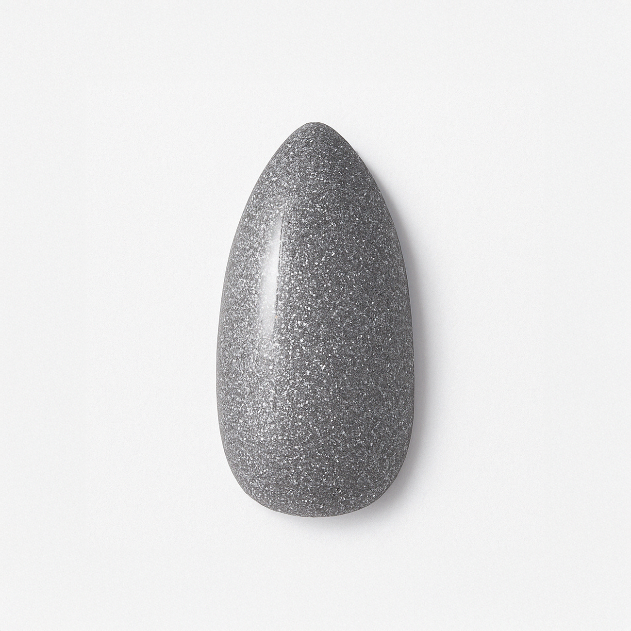 Mellangrå – Elegant mellangrå nyans med intensivt silverglitter / polygel – Högpigmenterat UV/LED-material för salonger – Nagelfärgvisning (nail swatch)