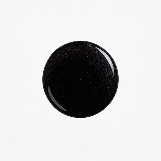 Raven – Svart / djupt svart gellack / gel polish – Högpigmenterat UV/LED-färg för salonger – Färgdroppe