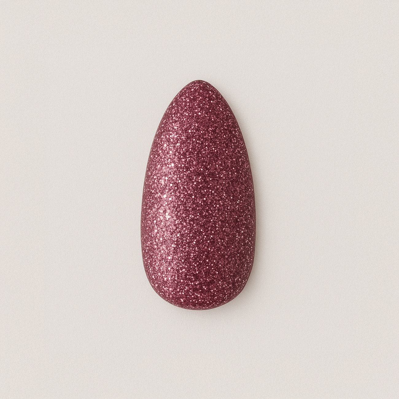 Vinröd – Djupt vinröd nyans med intensivt glitter / polygel – Högpigmenterat UV/LED-material för salonger – Nagelfärgvisning (nail swatch)